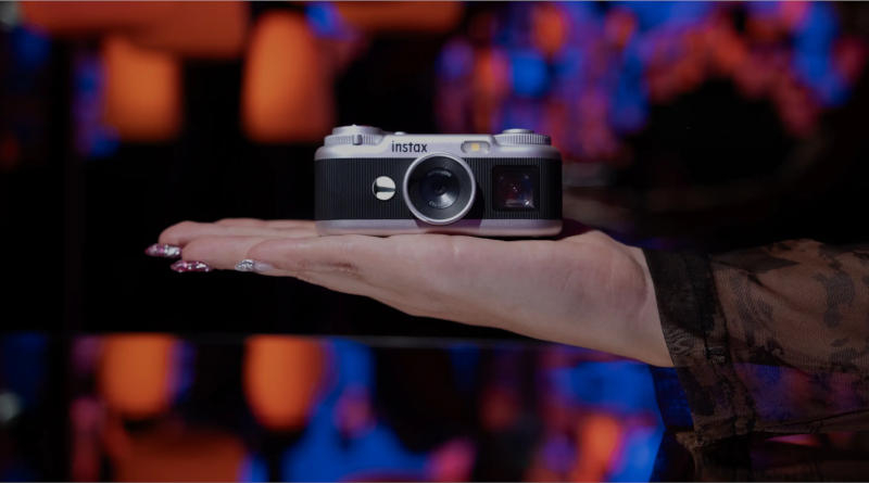 Представлен ультракомпактный фотоаппарат Fujifilm Instax Pal 2 в ретро-стиле